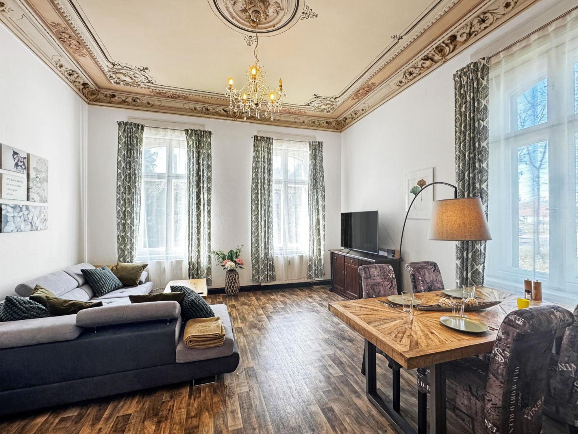 Ferienwohnung Villa Nieske - Jugendstil Denkmal, Free Wlan & Parken, Self Check-In, Smart-Tv Herzberg  Ngoại thất bức ảnh