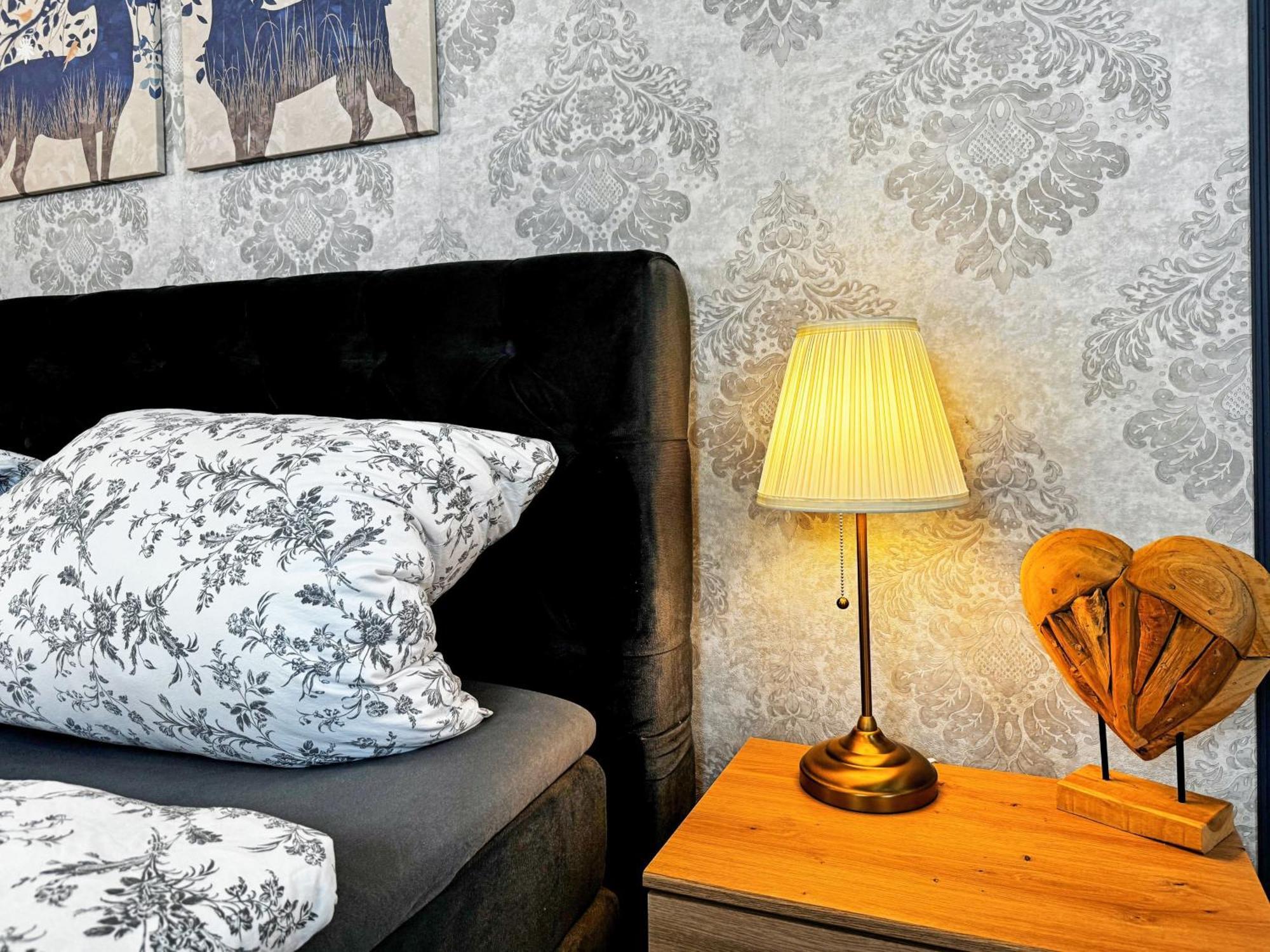 Ferienwohnung Villa Nieske - Jugendstil Denkmal, Free Wlan & Parken, Self Check-In, Smart-Tv Herzberg  Ngoại thất bức ảnh