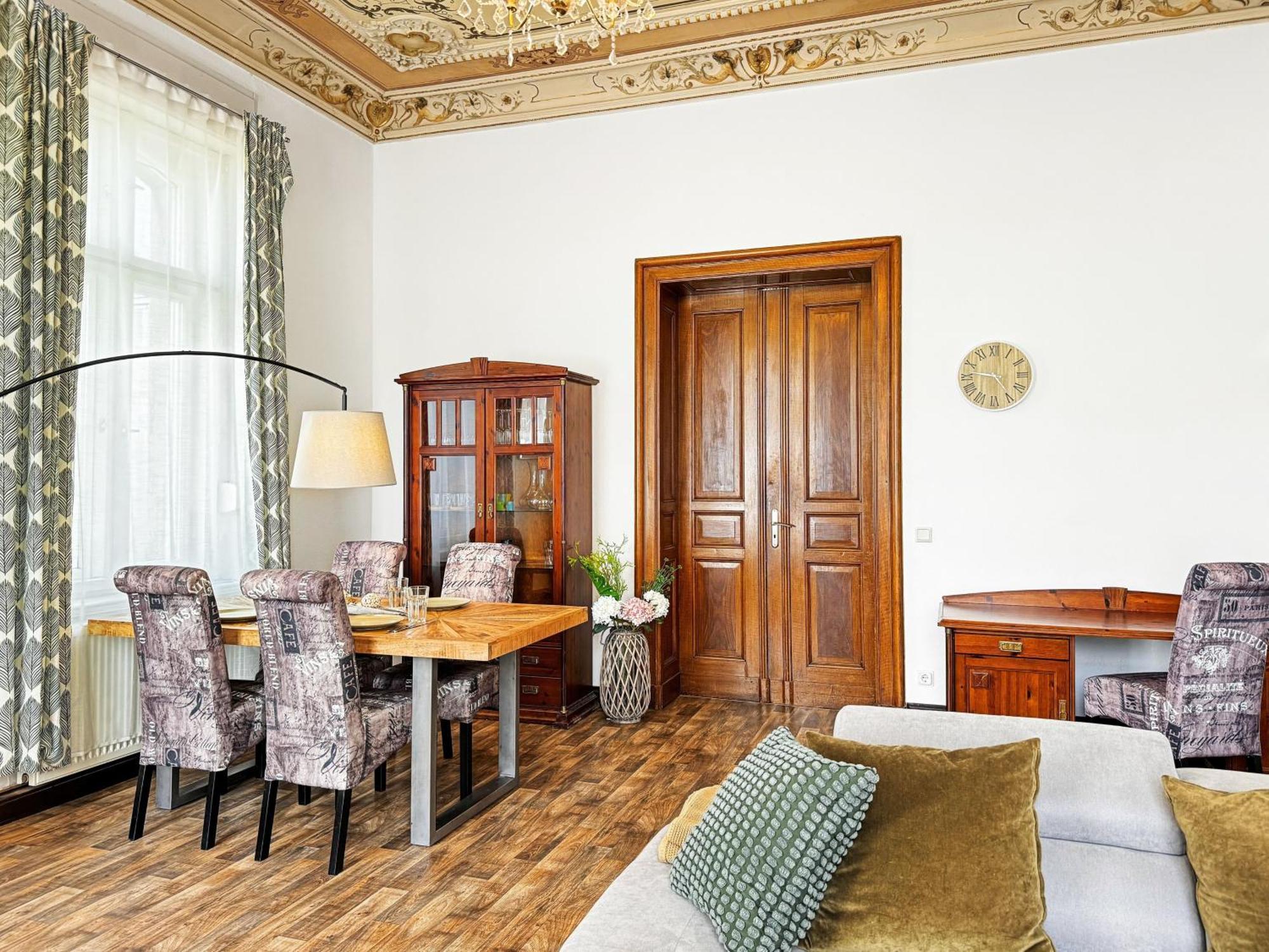 Ferienwohnung Villa Nieske - Jugendstil Denkmal, Free Wlan & Parken, Self Check-In, Smart-Tv Herzberg  Ngoại thất bức ảnh